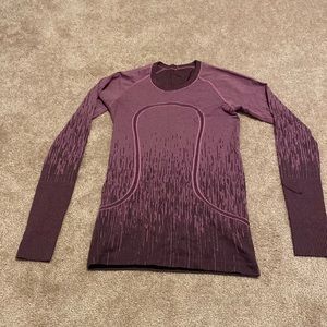 Lululemon long sleeve size 6